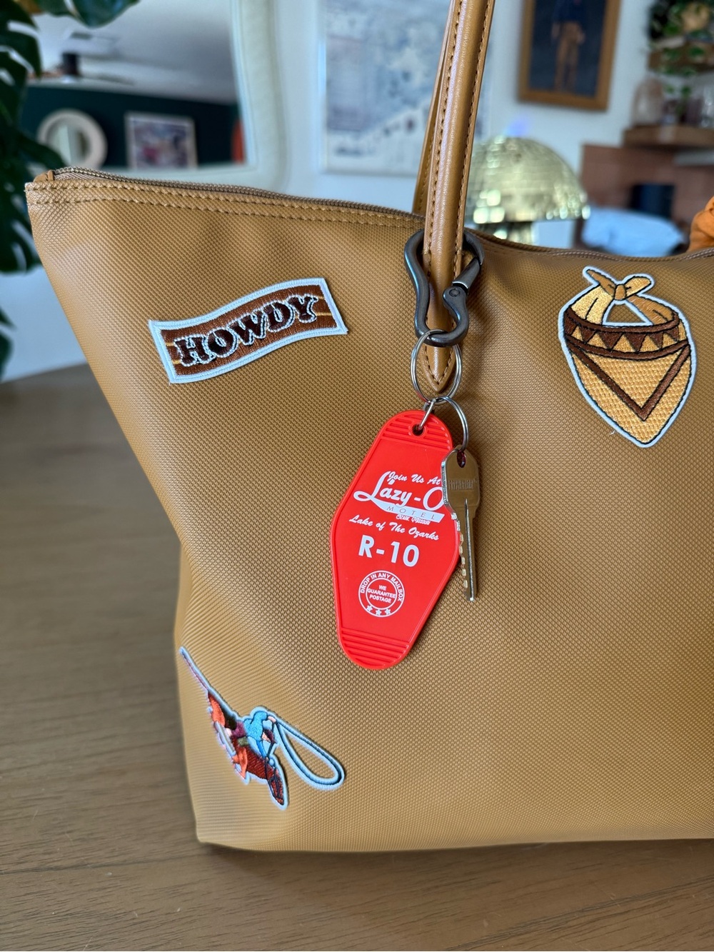 Lacoste “Joshua Tree Traveler” Custom Tote - Picture 4 of 15